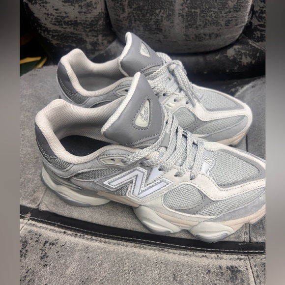 New Balance Shoes - (NEW) New Balance 9060 Shadow Grey Concrete Silver Metallic Sneakers